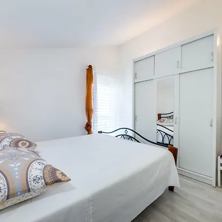 Lägenhet Juresko Zadar